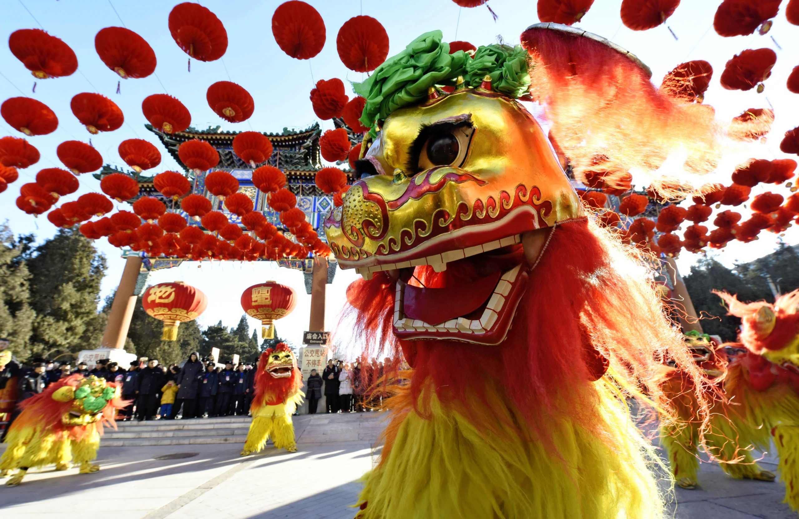 China's consumers shelled out for goods and experiences this Lunar New Year. © Kyodo